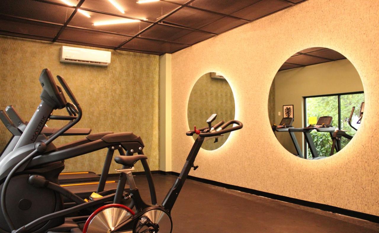 ספופן Aurea Hotel And Suites מראה חיצוני תמונה