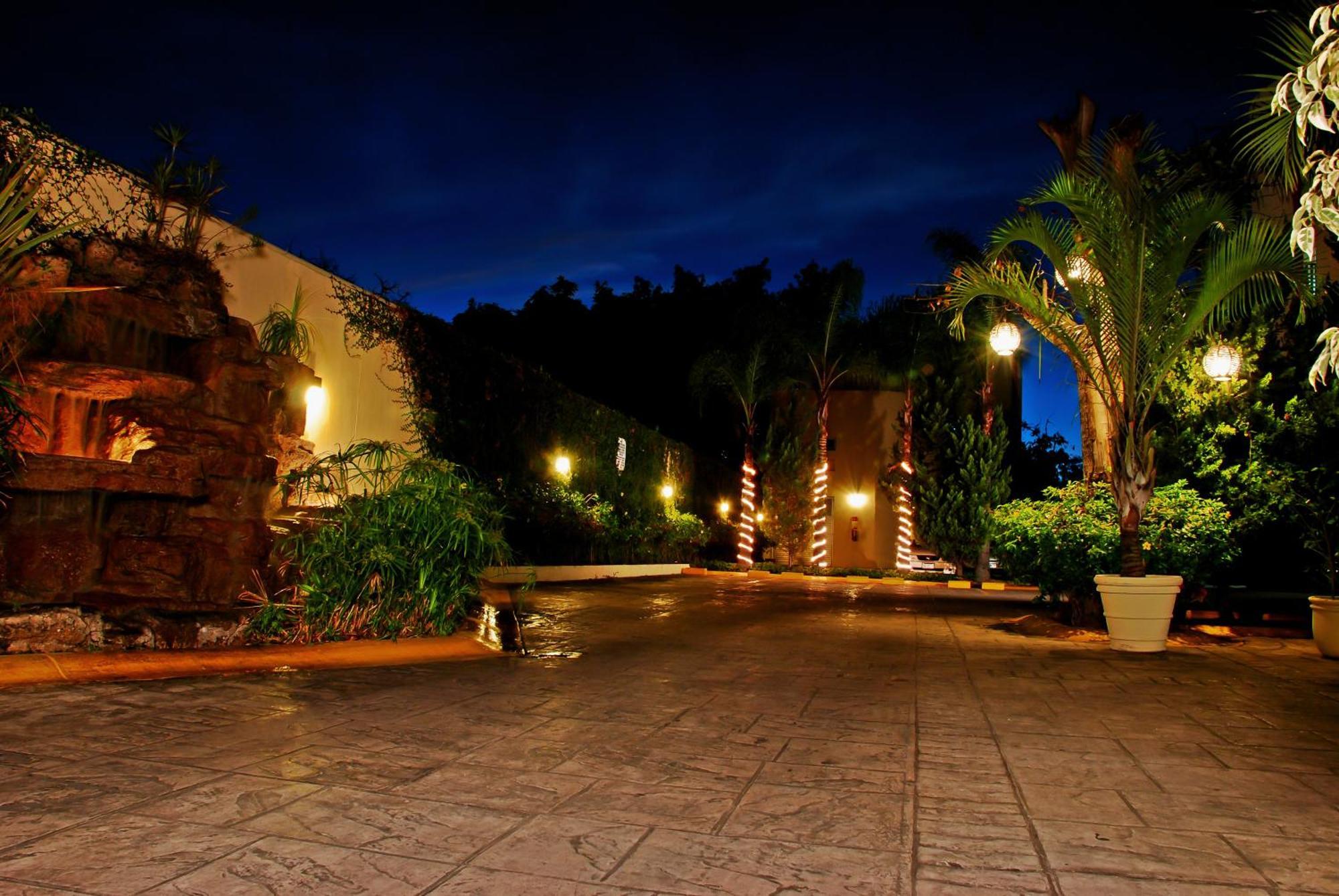ספופן Aurea Hotel And Suites מראה חיצוני תמונה